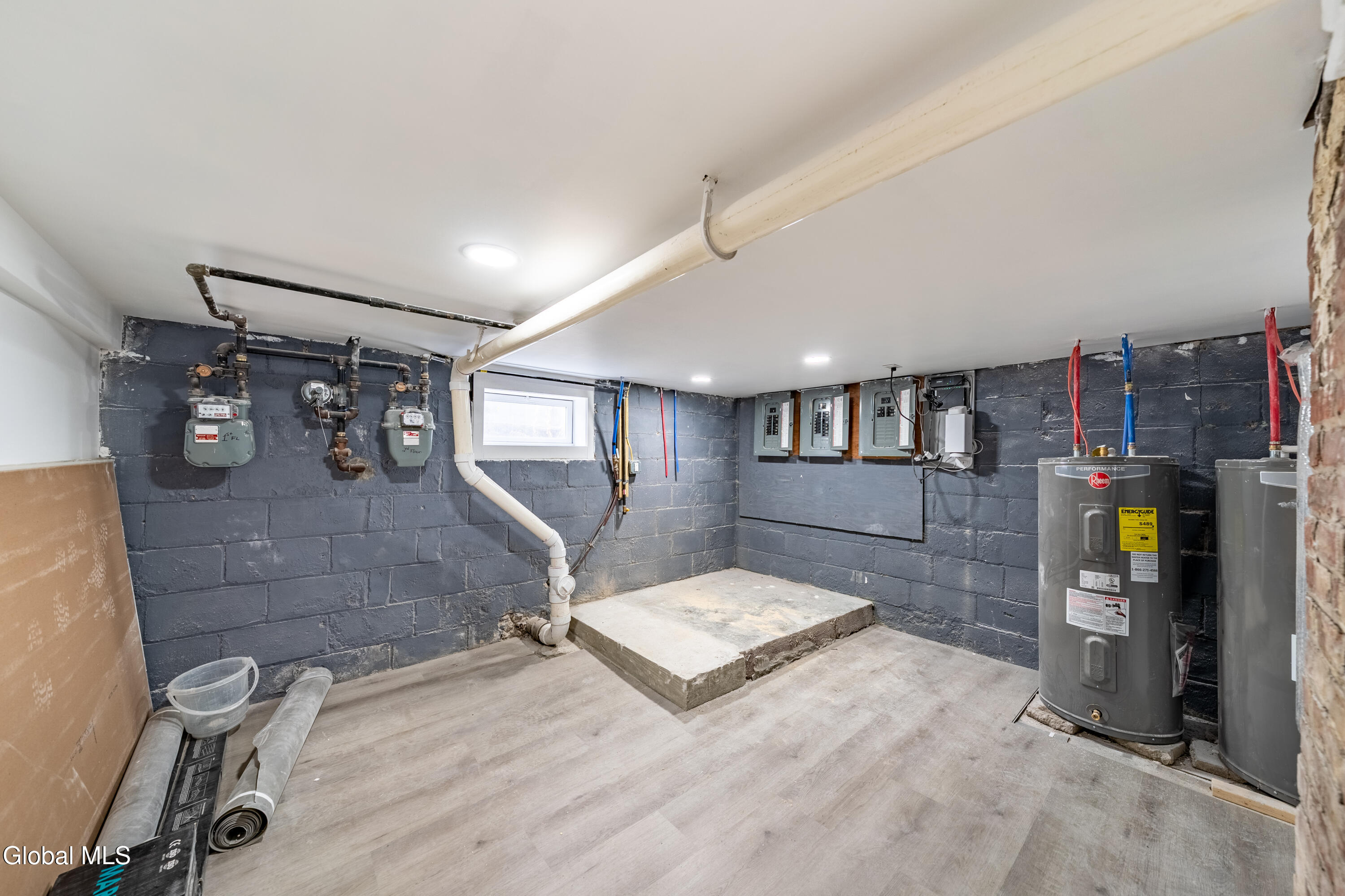 619 Seneca Street Schenectady, NY 12308 - Photo 13 of 22 DSC03474-HDR