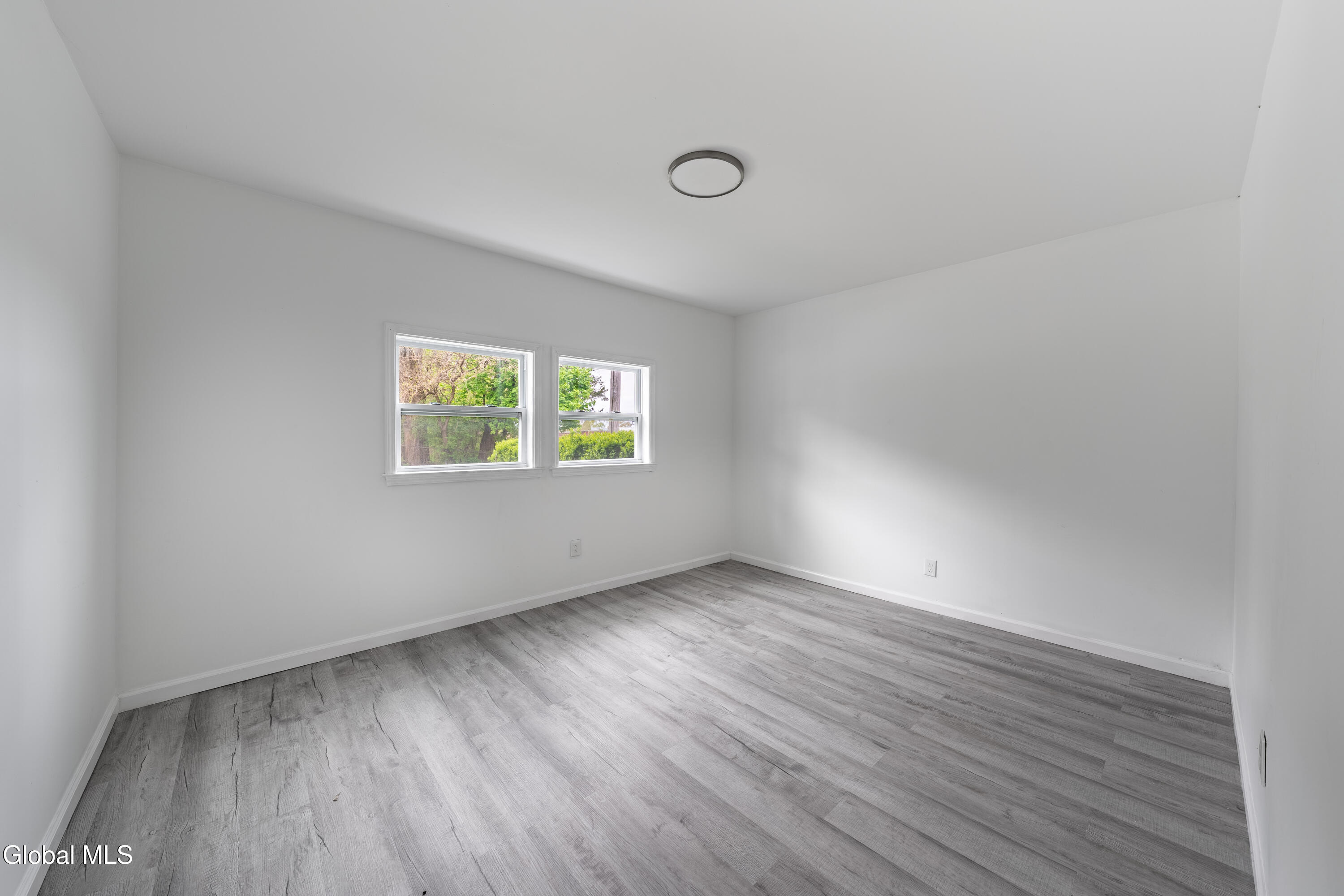 619 Seneca Street Schenectady, NY 12308 - Photo 17 of 22 DSC03409-HDR