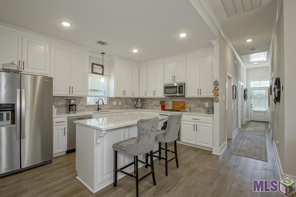 10106 Grayton Drive Baton Rouge, LA 70818 - Photo 10 of 39