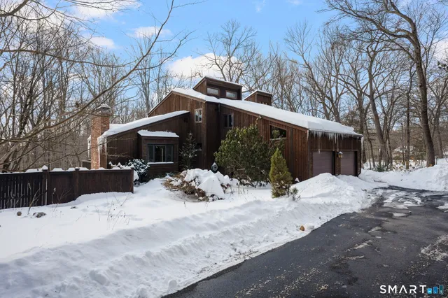 $580,000 | 50 Shanda Lane, Tolland, CT 06084