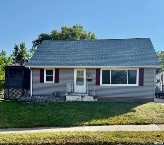 $142,500 | 917 South 8th Street, Clinton, IA 52732
