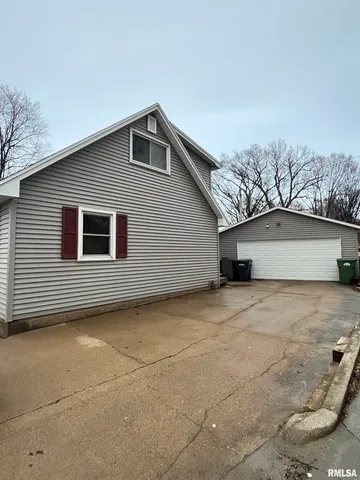 $142,500 | 917 South 8th Street, Clinton, IA 52732