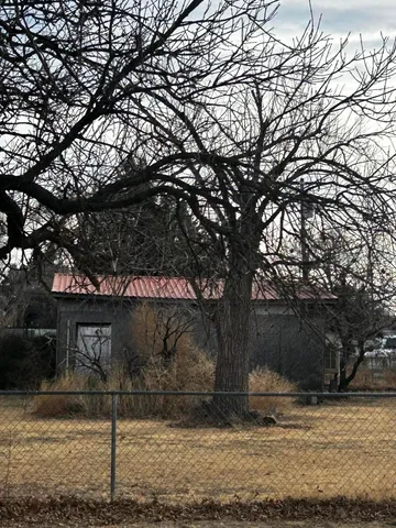 $30,000 | 200 North Vine Street, Claude, TX 79019