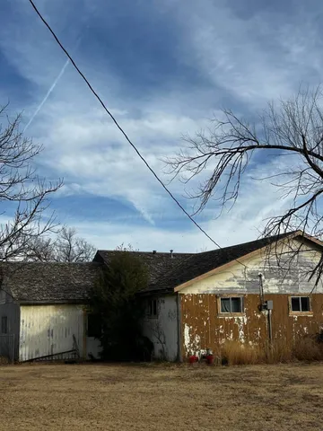 $30,000 | 200 North Vine Street, Claude, TX 79019