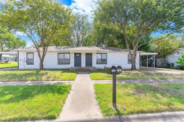 $1,050 | 122 Ramsey Street, Unit 124, Cleburne, TX 76031