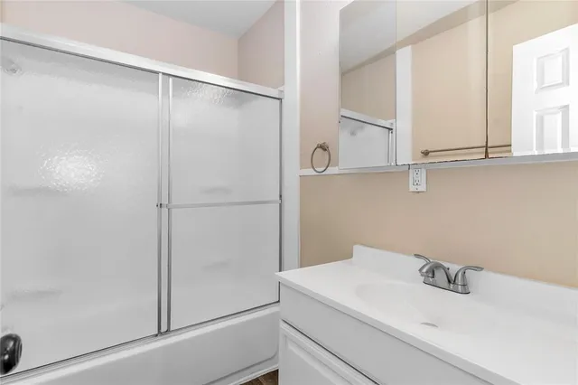 $1,050 | 122 Ramsey Street, Unit 124, Cleburne, TX 76031