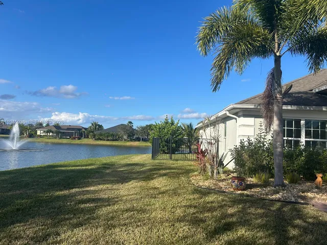 $565,000 | 1354 Scarlet Oak Circle, Vero Beach, FL 32966