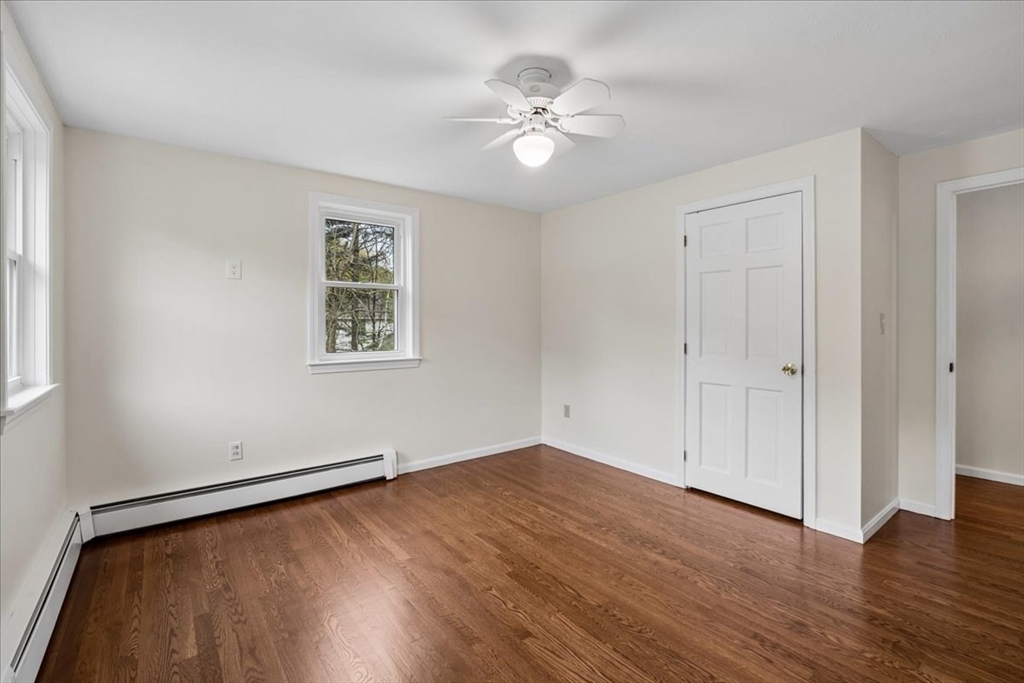 9 Robinhood Road Tyngsborough, MA 01879 - Photo 21 of 41