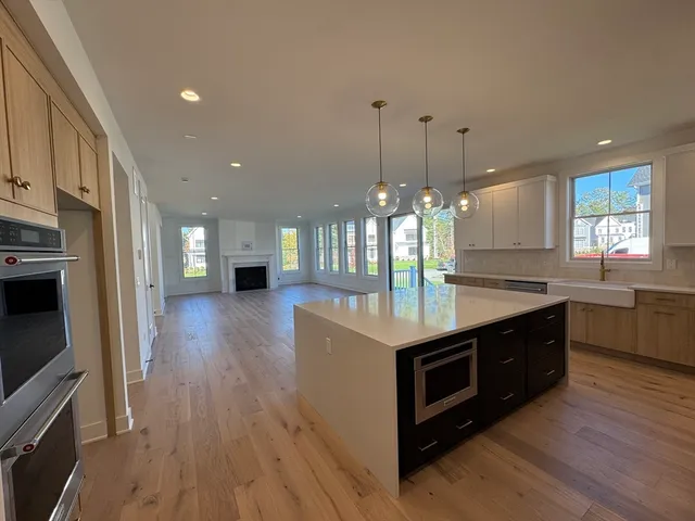 $1,649,000 | 12 Old County Road, Unit 20, Hudson, MA 01749