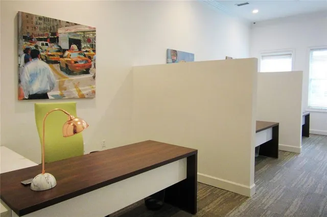 $1,910 | 3558 Piedmont Road Northeast, Unit 2411, Atlanta, GA 30305