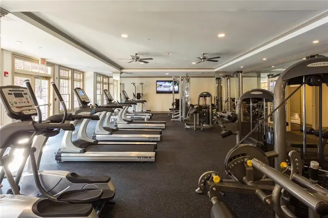 $1,910 | 3558 Piedmont Road Northeast, Unit 2411, Atlanta, GA 30305