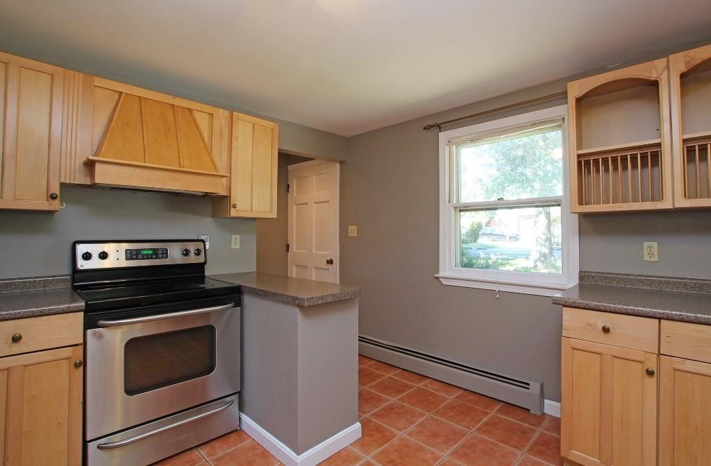 22 Wardtown Road Freeport, ME 04032 - Photo 4 of 32 Photo