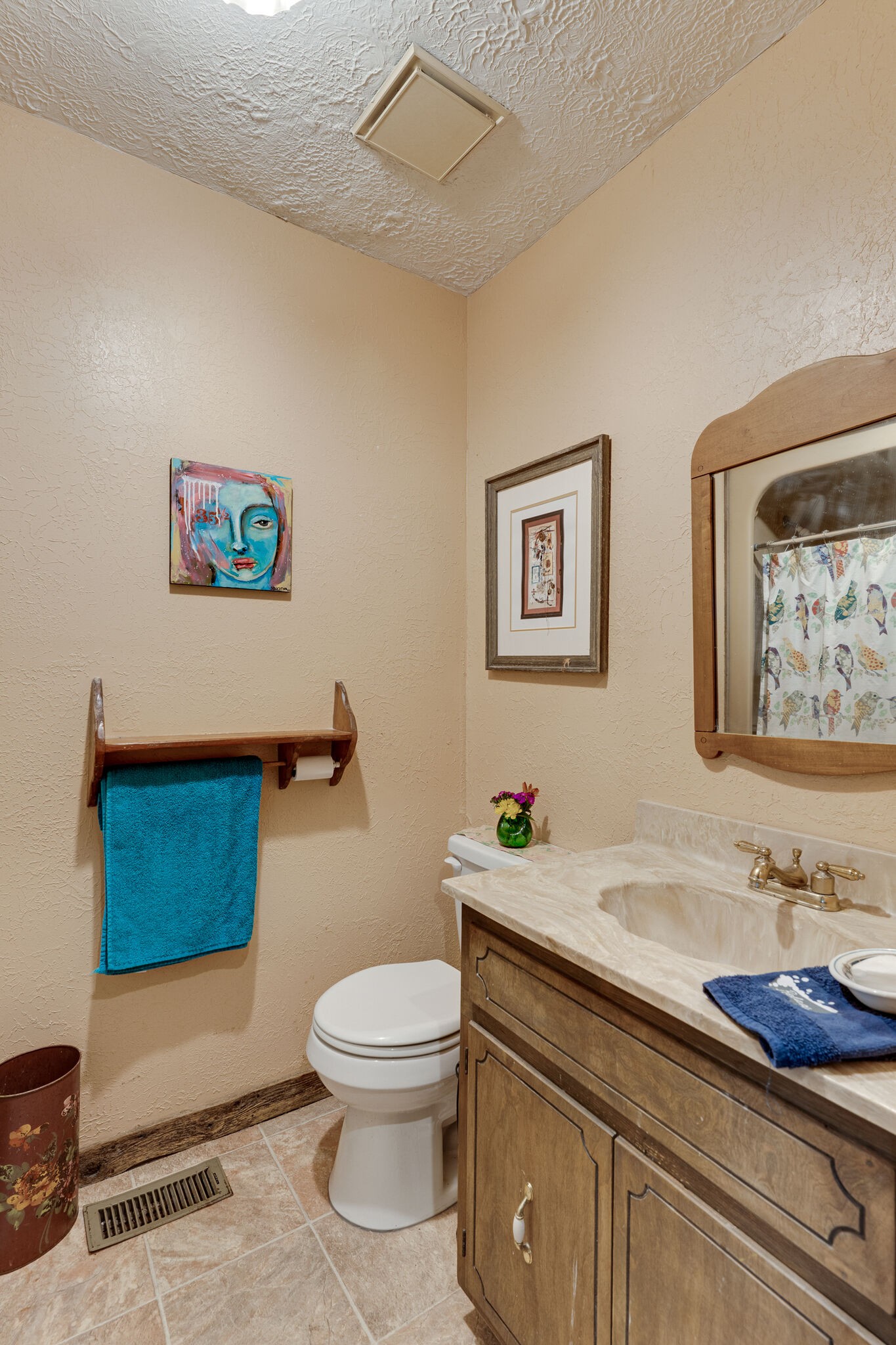 2729 Gideon Road Greenbrier, TN 37073 - Photo 9 of 30 a bathroom with a toilet a sink and mirror