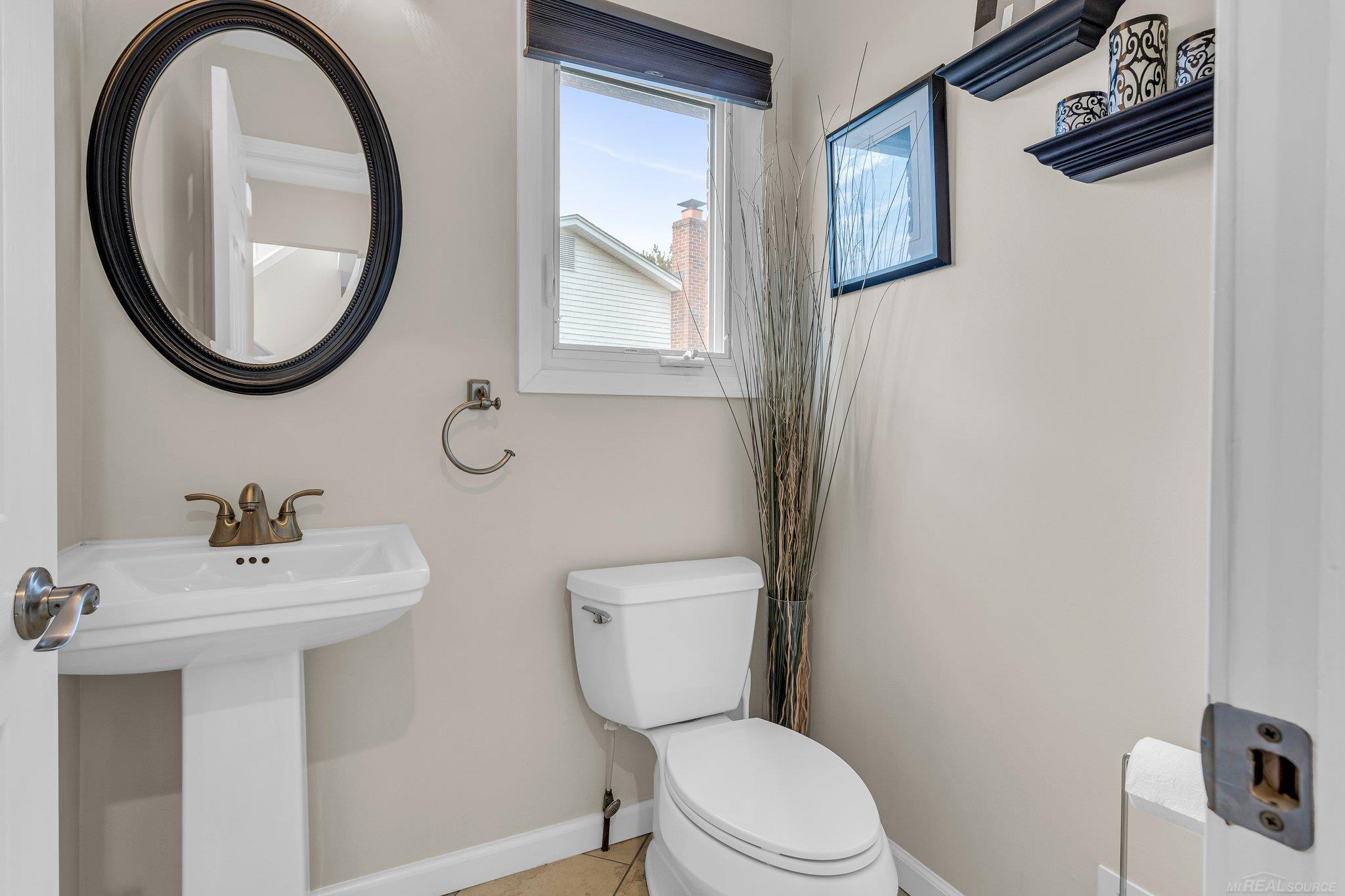 690 Baker Street Rochester, MI 48307 - Photo 15 of 30 50147867-c57d300d-2bb0-49df-95bf-b64db634e4d3.JPG