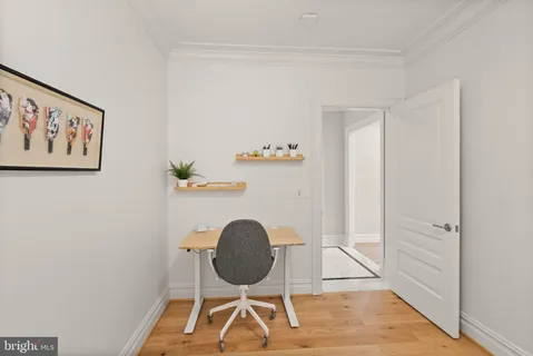 $1,025,000 | 6900 Fleetwood Road, Unit 415, McLean, VA 22101