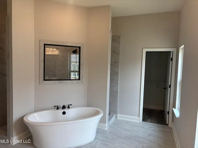 $439,900 | 939 Buttermilk Drive, Nesbit, MS 38651