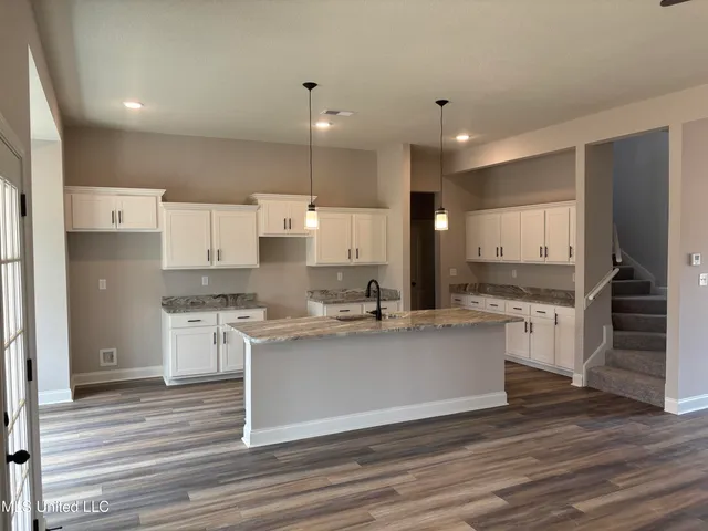 $439,900 | 939 Buttermilk Drive, Nesbit, MS 38651