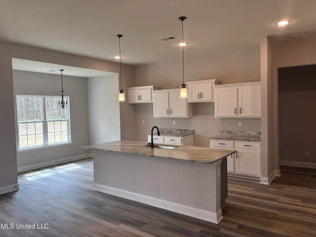 $439,900 | 939 Buttermilk Drive, Nesbit, MS 38651