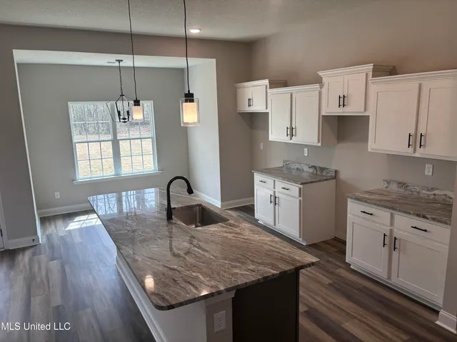 $439,900 | 939 Buttermilk Drive, Nesbit, MS 38651