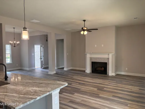 $439,900 | 939 Buttermilk Drive, Nesbit, MS 38651