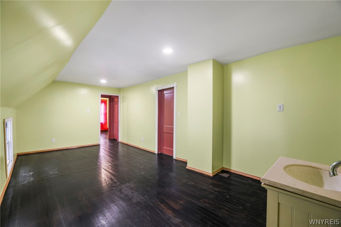 253 Benzinger Street Buffalo, NY 14206 - Photo 29 of 34