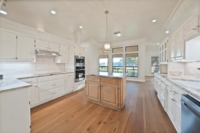 $650,000 | 919 Riviera Drive, Mansfield, TX 76063