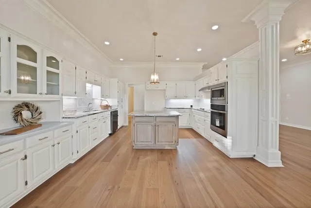 $650,000 | 919 Riviera Drive, Mansfield, TX 76063