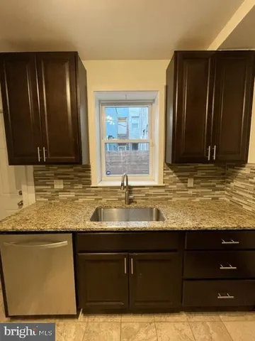 $2,000 | 1750 Waterloo Street, Philadelphia, PA 19122