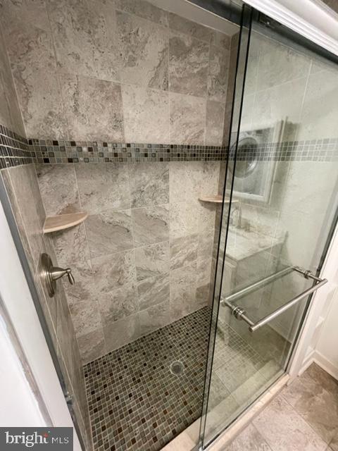 1750 Waterloo Street Philadelphia, PA 19122 - Photo 7 of 15 a bathroom with a shower