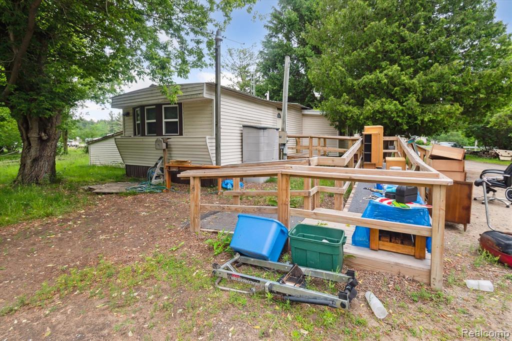 4800 South Huron Road Standish, MI 48658 - Photo 10 of 31