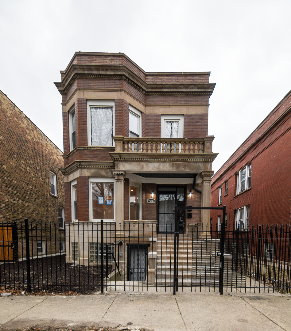 5932 South Elizabeth Street Chicago, IL 60636 - Photo 25 of 25 a front view of a house