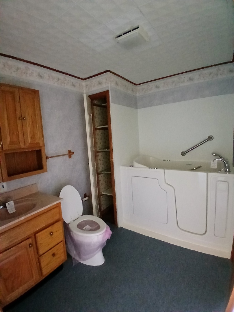 114 East 7th Street Flora, IL 62839 - Photo 11 of 16