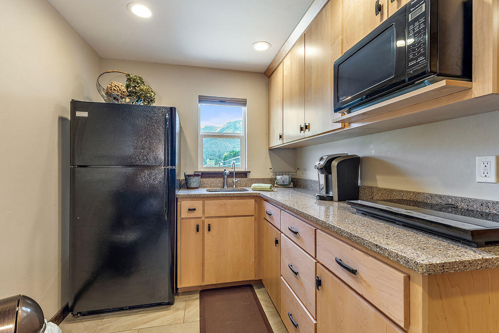 900 Hamilton Road Jacksonville, OR 97530 - Photo 74 of 159 74