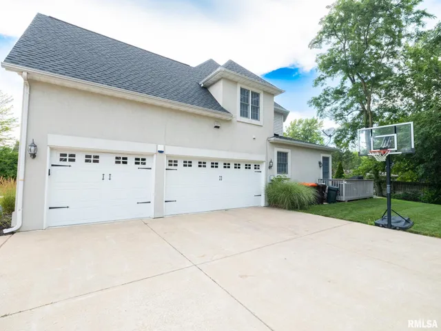 $639,900 | 1205 West Poplar Woods Court, Dunlap, IL 61525