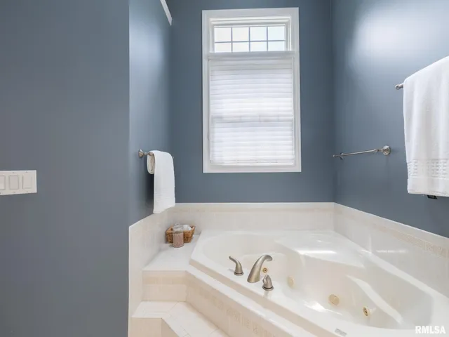 $639,900 | 1205 West Poplar Woods Court, Dunlap, IL 61525