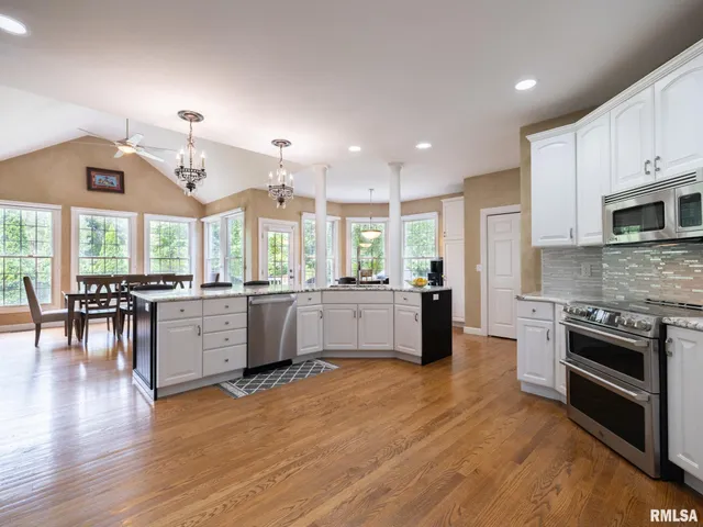 $639,900 | 1205 West Poplar Woods Court, Dunlap, IL 61525