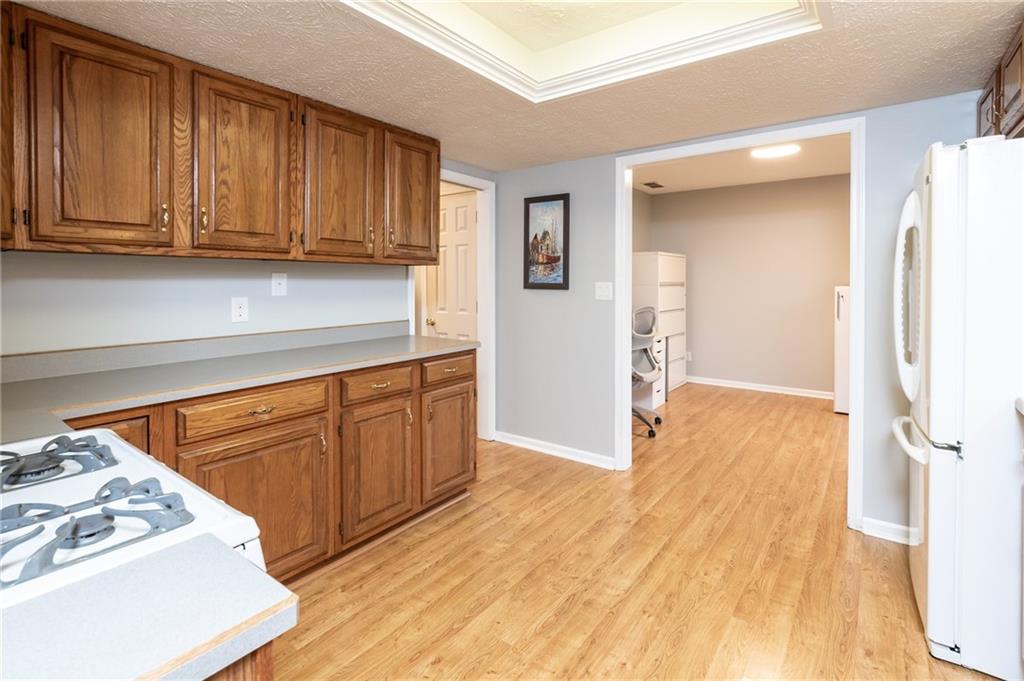 1208 Ridgeview Court Avon, IN 46123 - Photo 7 of 24