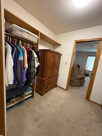 $250,000 | 40 West Broadway, Plainview, MN 55964