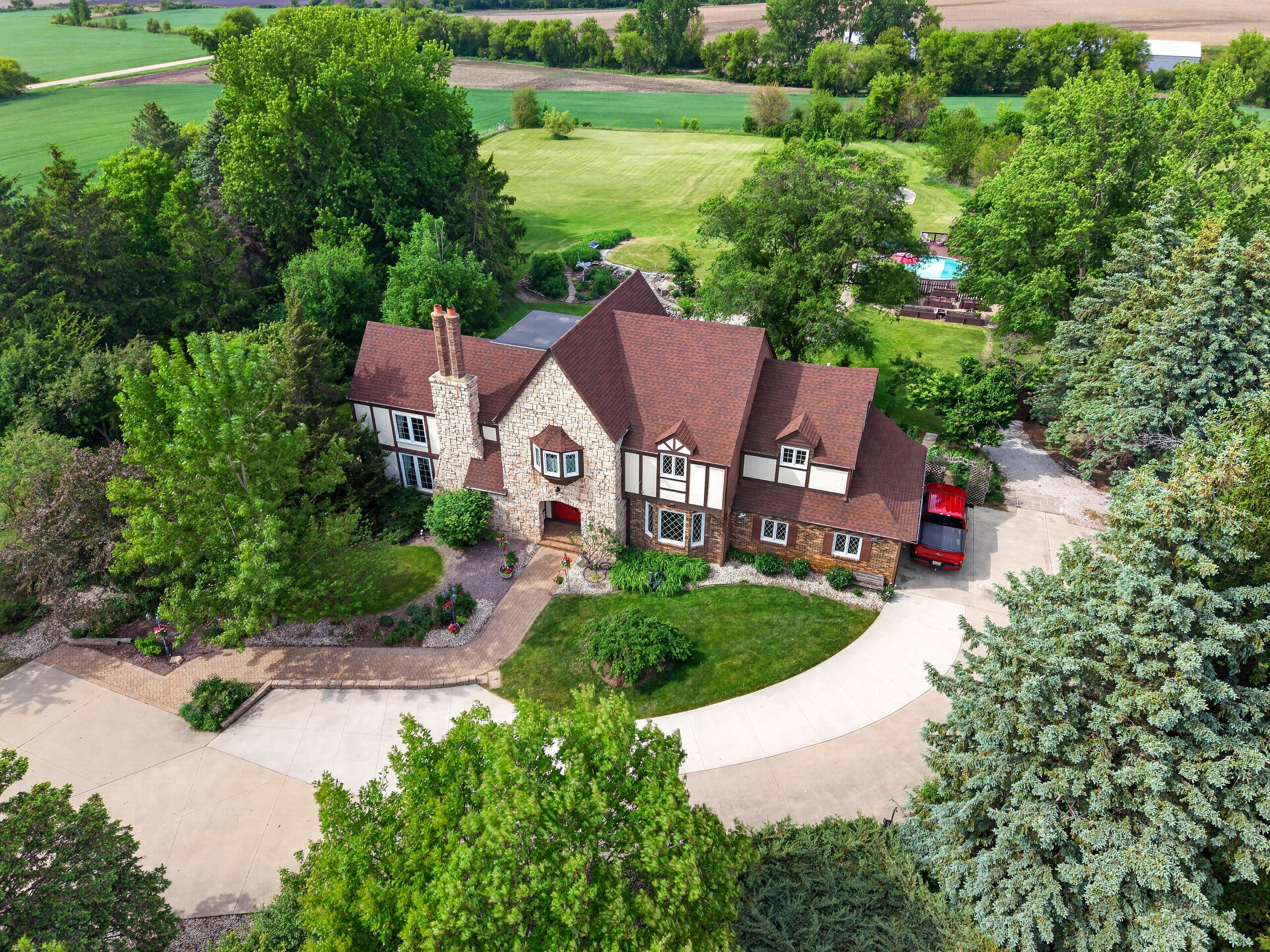 17800 Burlington Road Paris, WI 53182 - Photo 39 of 55 052_DJI_20260526155950_0031_D_DHD1