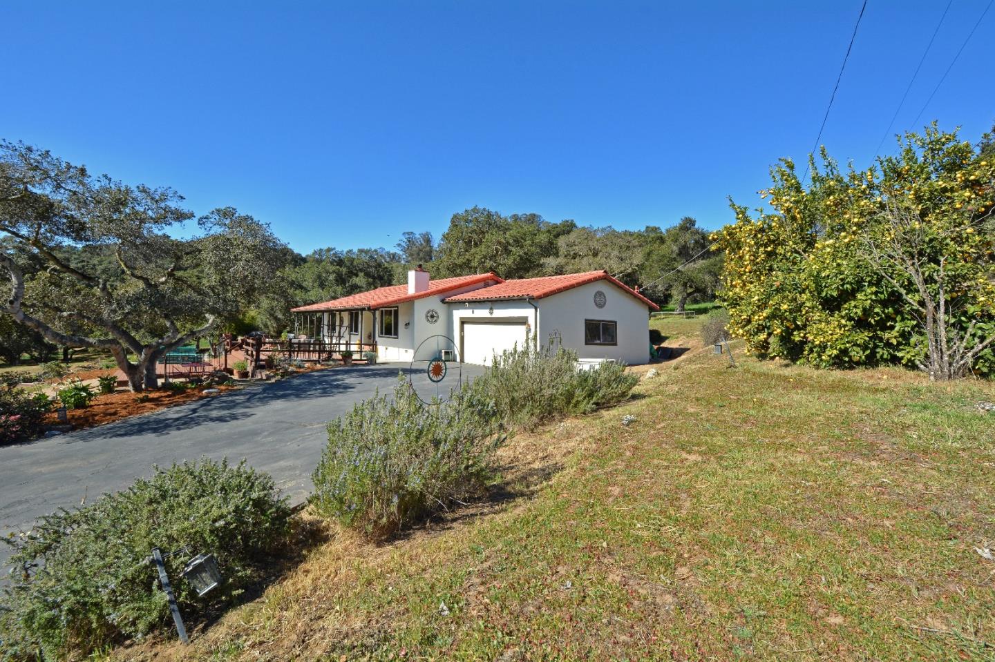 19122 Marjorie Road Salinas, CA 93907 - Photo 3 of 26 Gallery Image 3