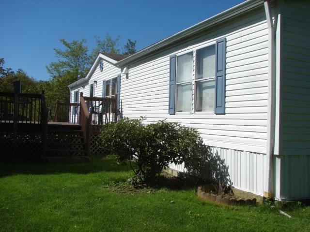 143 Hunter Lane Rochester, PA 15074 - Photo 1 of 13 Front of house from side