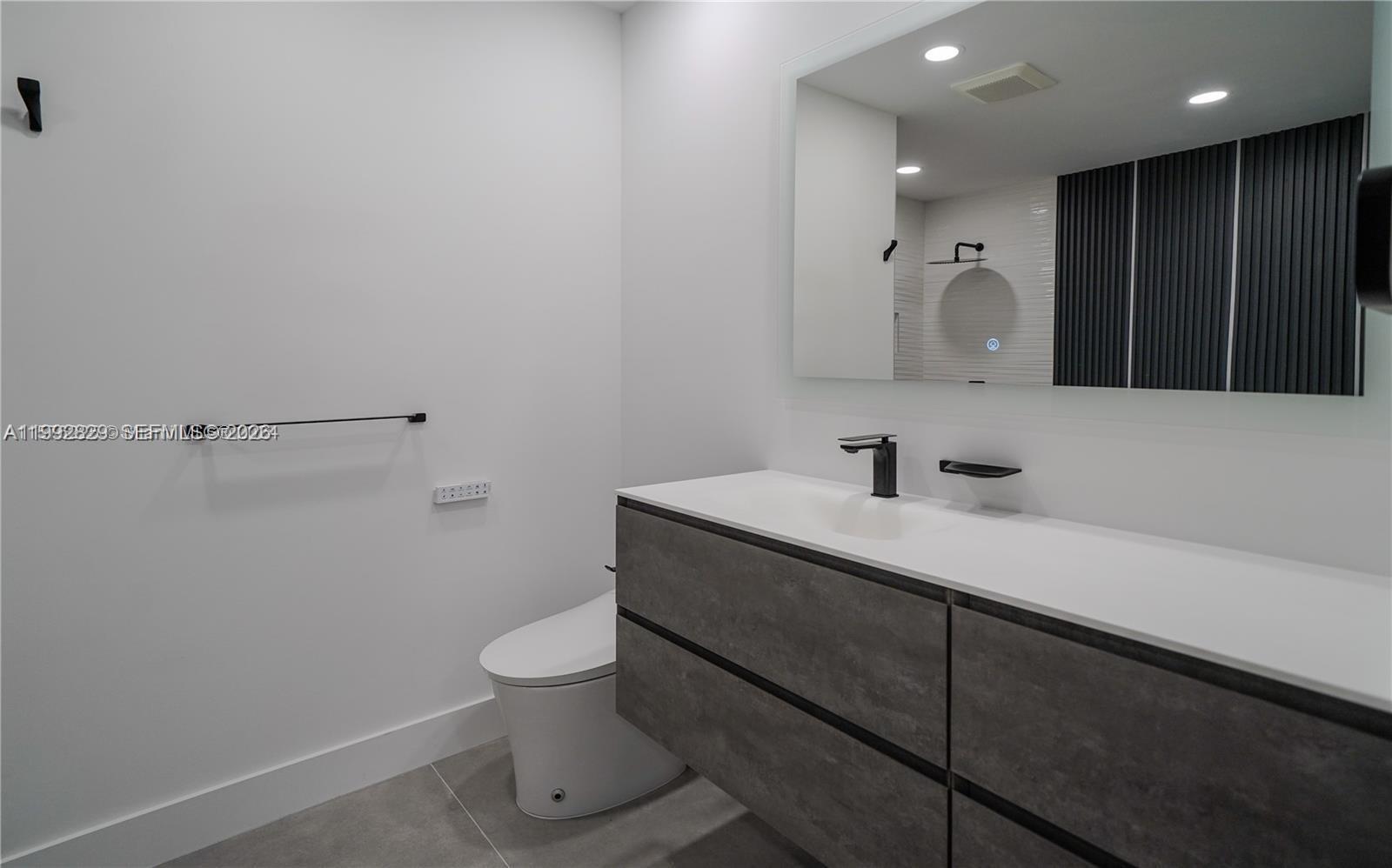 8390 Southwest 64th Street Miami, FL 33143 - Photo 10 of 22