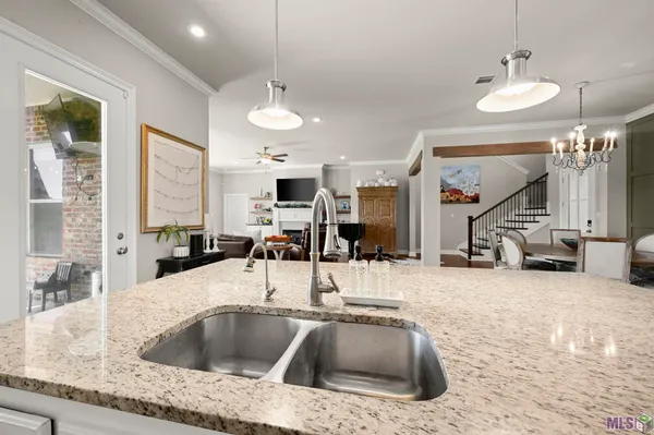 $479,999 | 16054 Greycliff Avenue, Pride, LA 70770