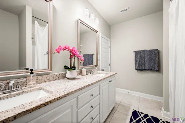 $479,999 | 16054 Greycliff Avenue, Pride, LA 70770