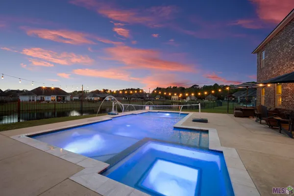 $479,999 | 16054 Greycliff Avenue, Pride, LA 70770