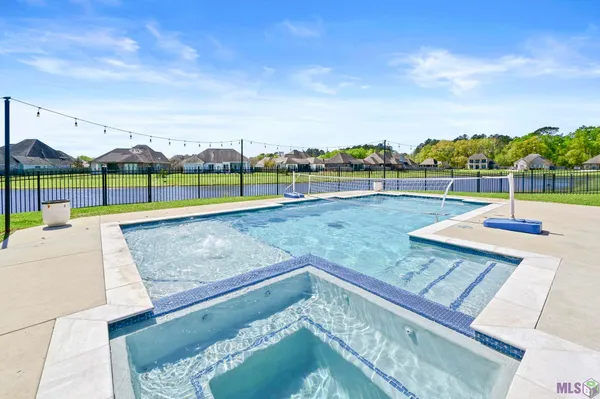 $479,999 | 16054 Greycliff Avenue, Pride, LA 70770