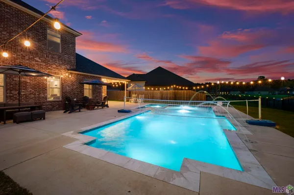 $479,999 | 16054 Greycliff Avenue, Pride, LA 70770