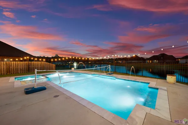 $479,999 | 16054 Greycliff Avenue, Pride, LA 70770