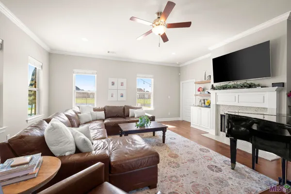 $479,999 | 16054 Greycliff Avenue, Pride, LA 70770