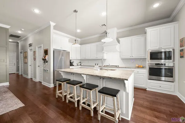 $479,999 | 16054 Greycliff Avenue, Pride, LA 70770